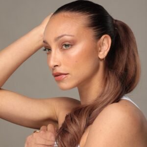 Modèle portant une Ponytail